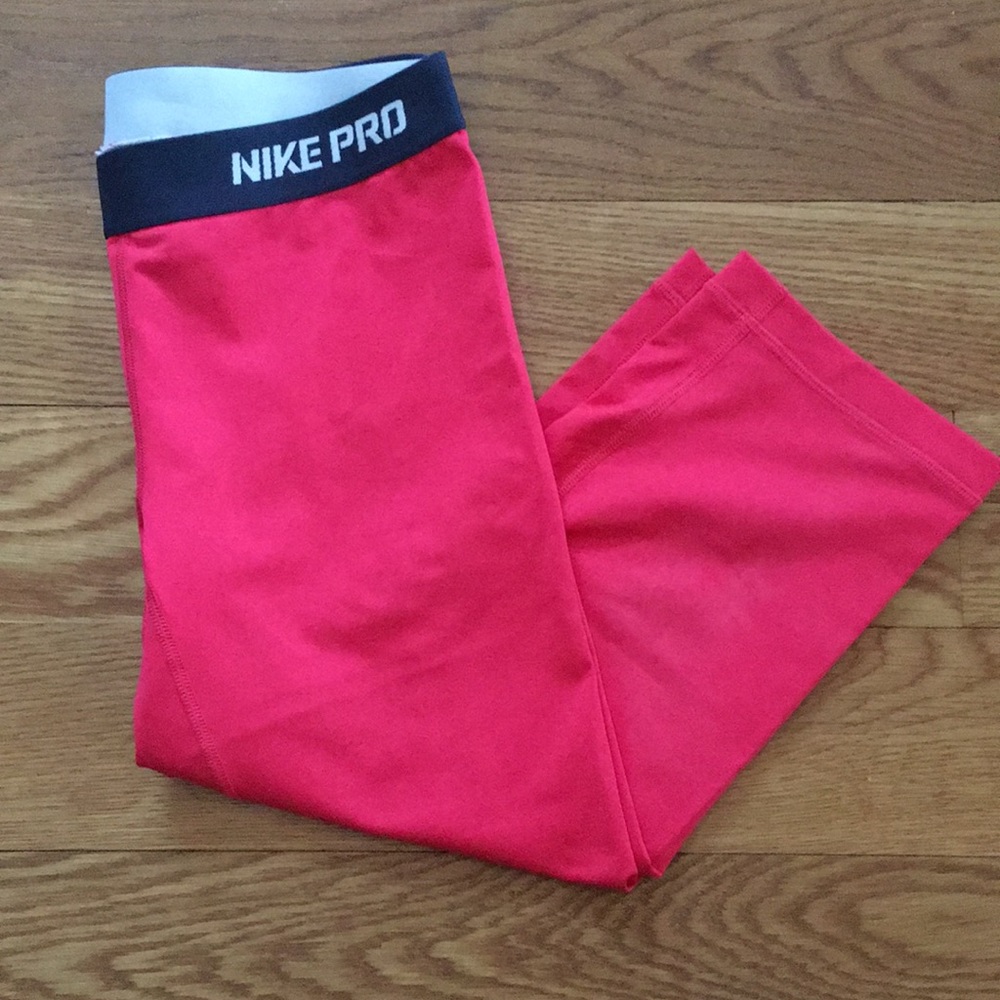 Nike Pro Dri-Fit Capri Legging